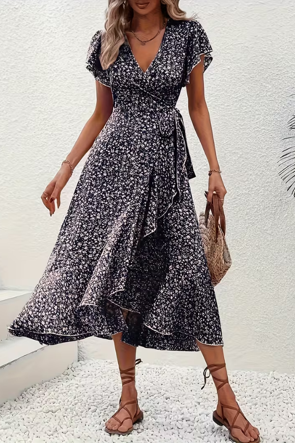 Chic Dress Silhouette Vneck