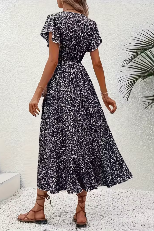 Chic Dress Silhouette Vneck
