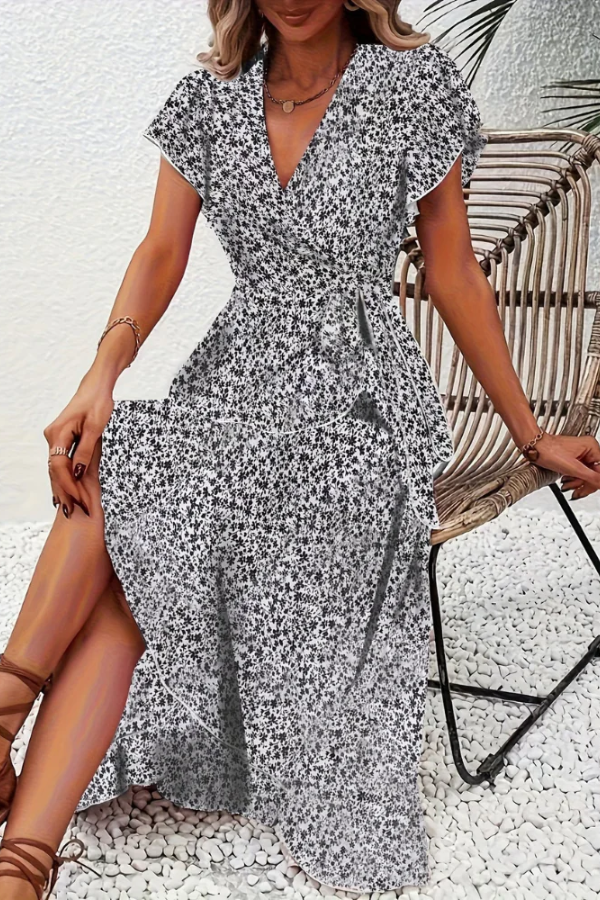 Chic Dress Silhouette Vneck