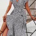 Chic Dress Silhouette Vneck