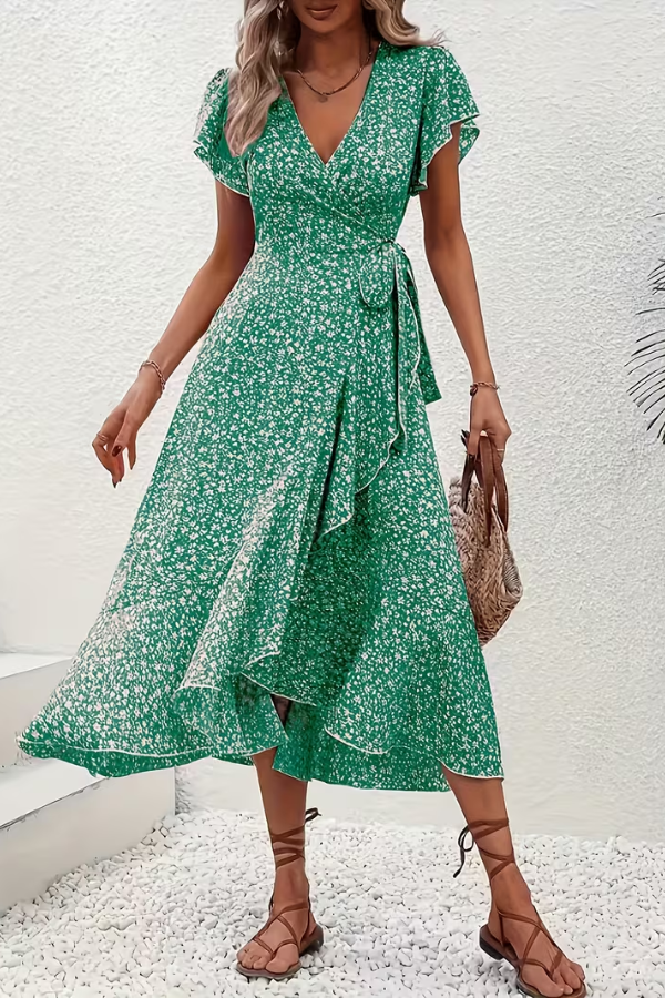 Chic Dress Silhouette Vneck