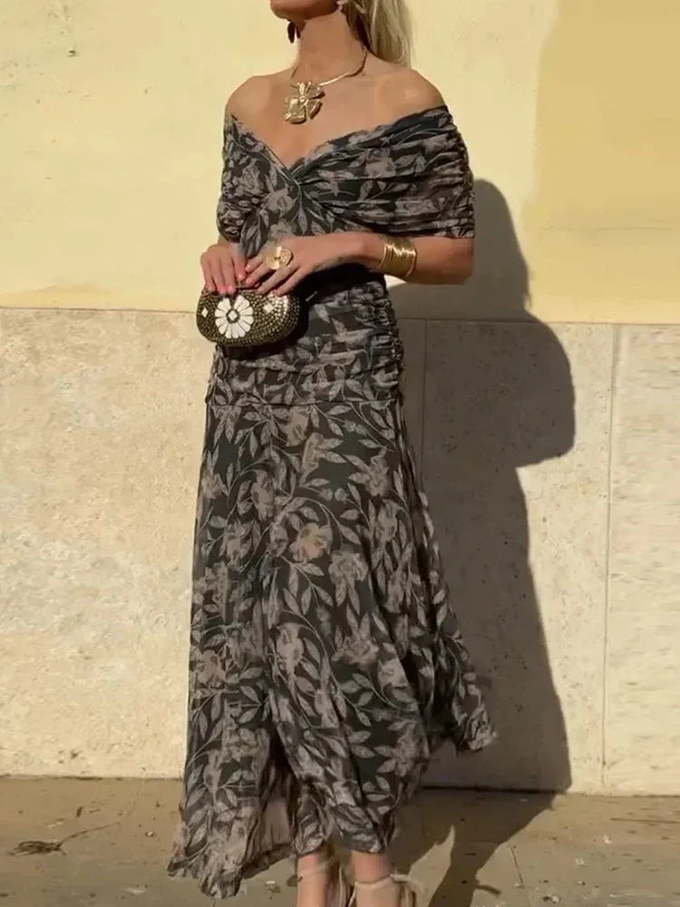 Elegant Dress With V-Neckline