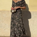 Elegant Dress With V-Neckline