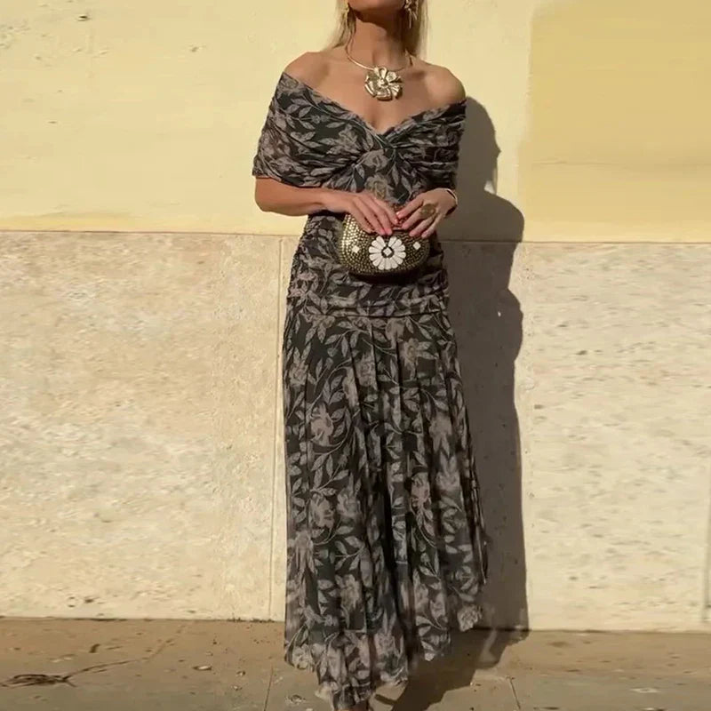 Elegant Dress With V-Neckline